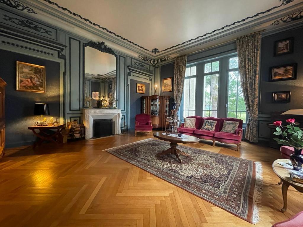 Chateau Maleplane Bed & Breakfast Saint-Leonard-de-Noblat Ngoại thất bức ảnh